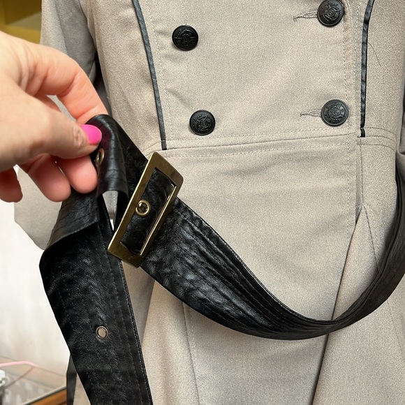 Double Zero Taupe Trench Coat w/Flared Silhouette & faux leather trim Size Small - Picture 11 of 15